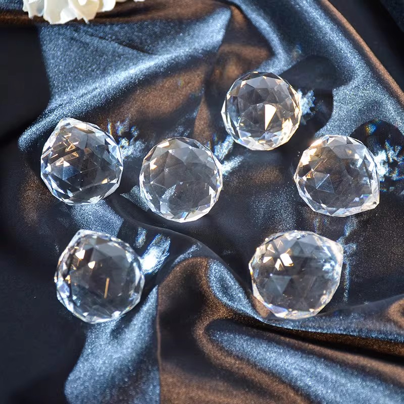 Crystal Ball Decor - クリスタルボールプリズムサンキャッチャー レインボーメーカー 20-50mm ファセットカットクリスタルペンダント 吊り下げ式ウィンドウサンキャッチャー ホームガーデンデコレーション用