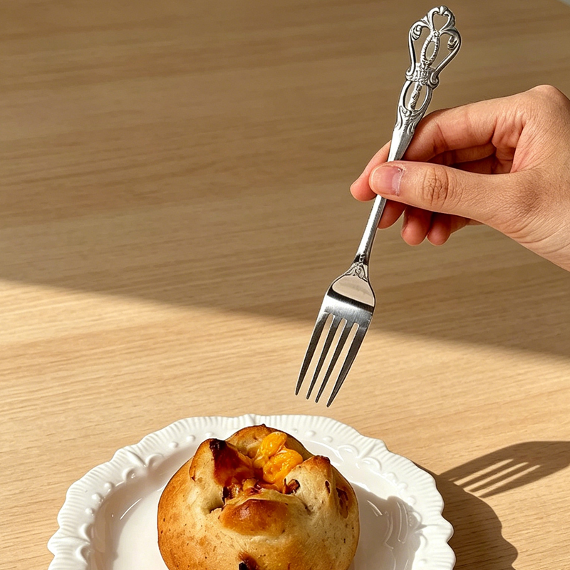 24点セット パレスアンティーク彫刻食器セット ステンレス製 - Gold Plated Cutlery のレビューと価格