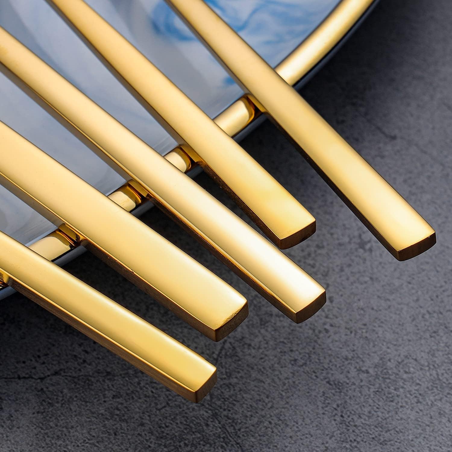 KuBac Hommi ゴールデンカトラリーセット 18/1 - Gold Plated Cutlery のレビューと価格