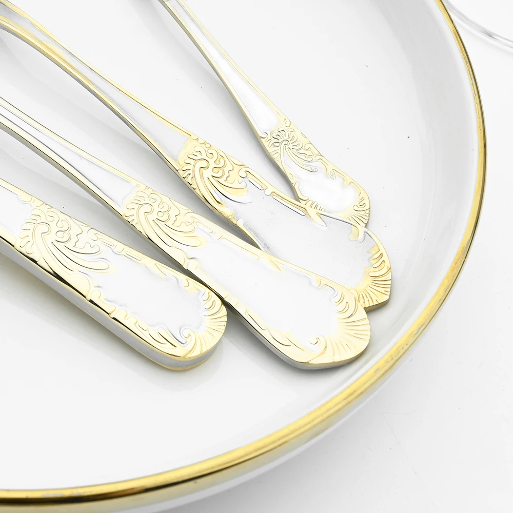 304ステンレス製の高級食器セット。高品質なナイフ、フォーク - Gold Plated Cutlery のレビューと価格